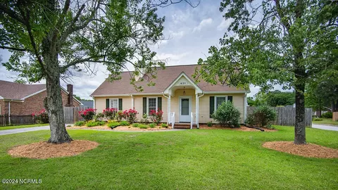 431 Wolf Run Ln, Jacksonville, NC 28546