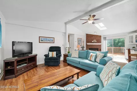 507 Ocean Spray Dr, Cedar Point, NC 28584 photo 9