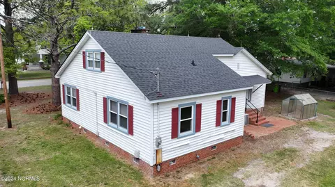 Exterior - 5887 Pine St, Bailey, NC 27807 photo 3 of 13
