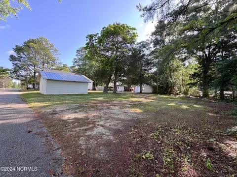 Exterior - 5887 Pine St, Bailey, NC 27807 photo 6 of 13