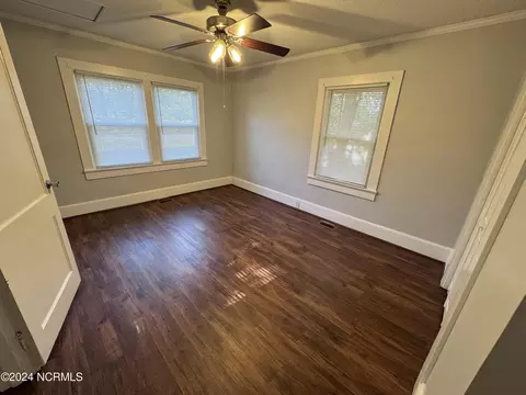 Bedroom - 5887 Pine St, Bailey, NC 27807 photo 3 of 6