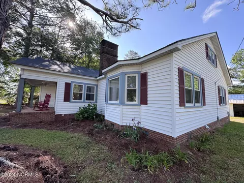 Exterior - 5887 Pine St, Bailey, NC 27807 photo 10 of 13
