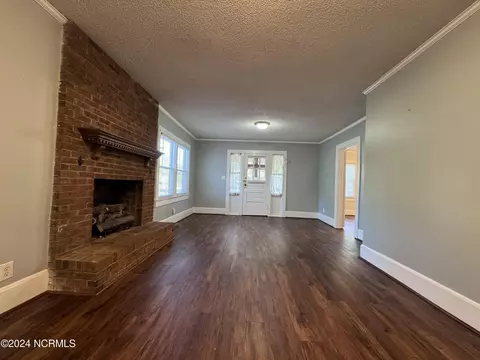 Living - 5887 Pine St, Bailey, NC 27807 photo 3 of 8