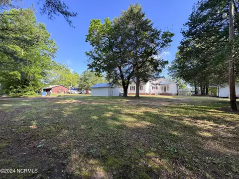 Exterior - 5887 Pine St, Bailey, NC 27807 photo 7 of 13