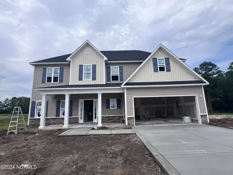 487 Pebble Shore Dr, Sneads Ferry, NC 28460