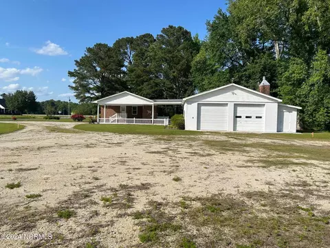 2724 Asbury Rd, Cove City, NC 28523