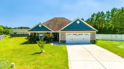 609 Spoleto Ct, Swansboro, NC 28584