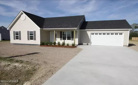 122 Buckskin Dr, Pollocksville, NC 28573