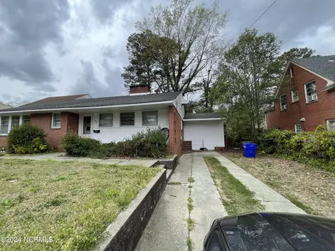 208 Lewis St, Greenville, NC 27858
