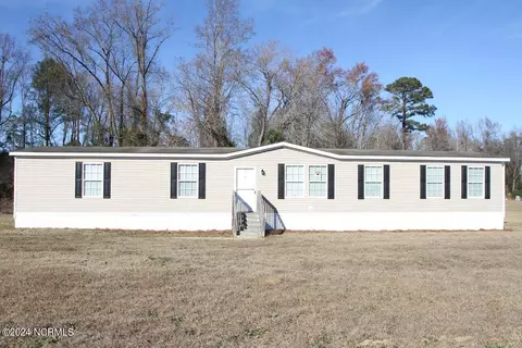 10025 Nc 41, Lumberton, NC 28358