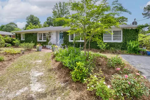 114 Parkwood Dr, Wilmington, NC 28409