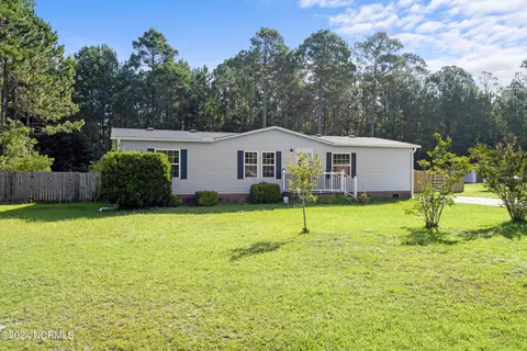 524 Brighton Rd, Rocky Point, NC 28457