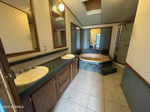 100 Maready Ln, Hubert, NC 28539 photo 7