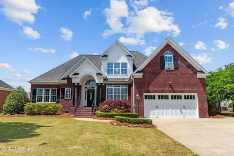 2120 N North Star Ln, Winterville, NC 28590