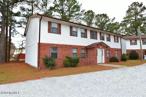 109 Ravenwood Dr, Jacksonville, NC 28546