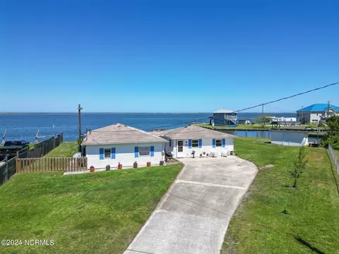 108 Pleasant Pt, Grandy, NC 27939