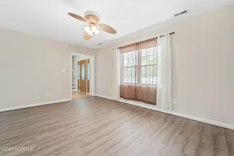 503 Maize Ct, Hubert, NC 28539 photo 4