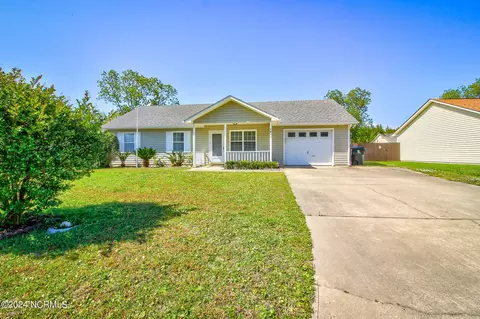 1411 Kelly Pl, Newport, NC 28570
