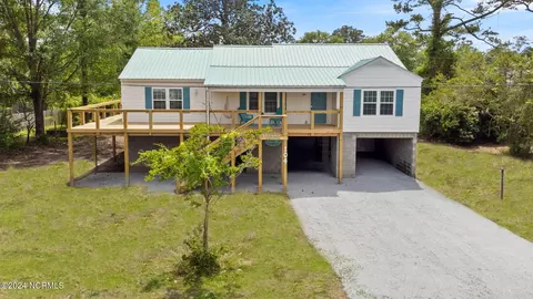 104 Barrus St, Pollocksville, NC 28573