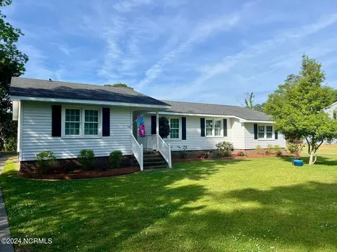 503 Bank St, Washington, NC 27889
