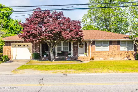 2524 Mill St, Winterville, NC 28590
