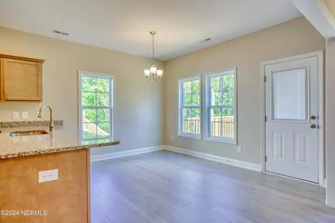 905 Marshview Ct, Hubert, NC 28539 photo 4