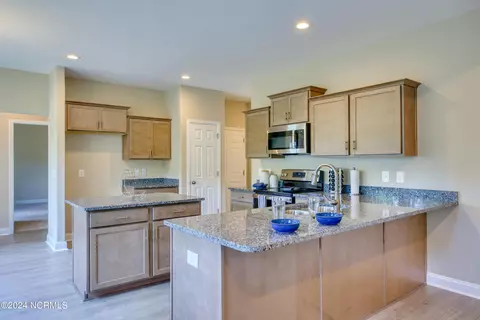Kitchen - 909 Marshview Ct, Hubert, NC 28539 photo 1 of 3