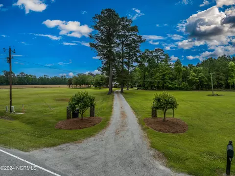 2167 Ice Plant Rd, Fair Bluff, NC 28439 photo 2