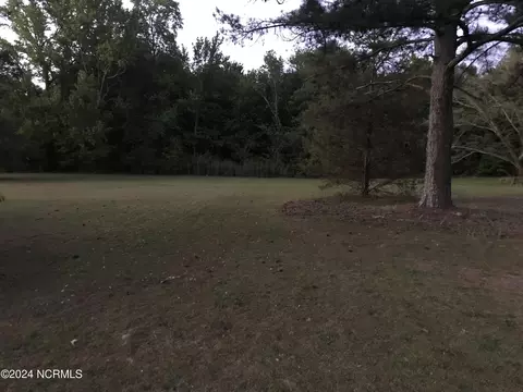 820 Governors Rd, Windsor, NC 27983 photo 2