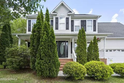 230 Newport Dr, Jacksonville, NC 28540