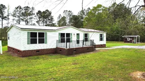 1402 Tom Pepper Rd, Creswell, NC 27928