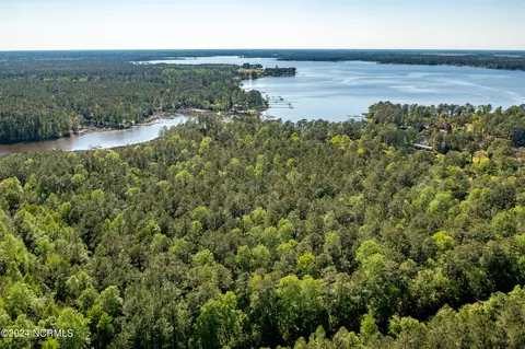 565 Bell Point Rd, Merritt, NC 28556