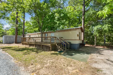 141 NE 76th St, Oak Island, NC 28465
