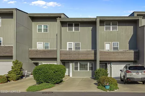 2106 E Ft Macon Rd #306, Atlantic Beach, NC 28512