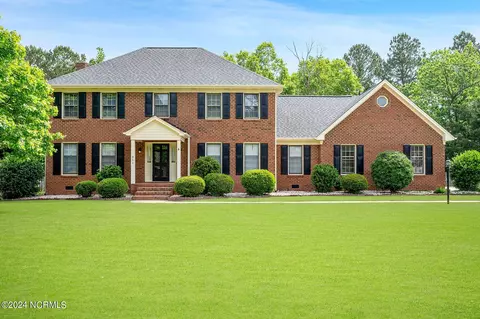 211 Field St, Greenville, NC 27858