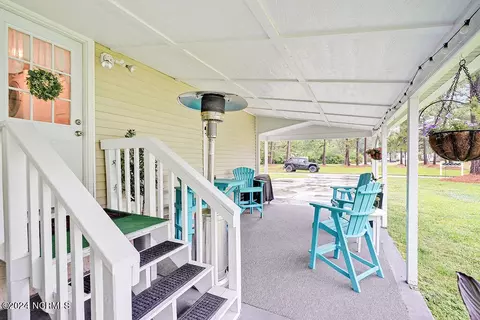 717 Nautical Ct, Hampstead, NC 28443 photo 3