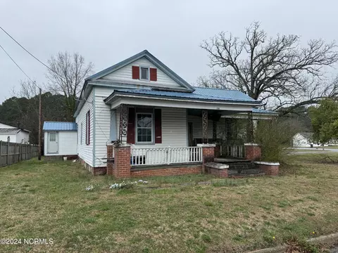 108 S Third St, Macclesfield, NC 27852