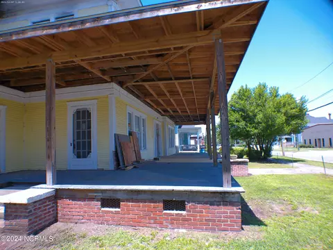 602 Mitchell St, Kinston, NC 28501 photo 3