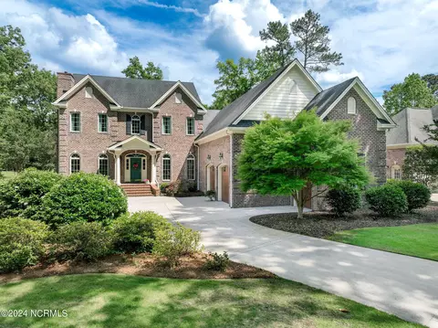 189 W Winding Way, Wallace, NC 28466