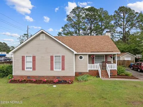 409 Eastpoint Dr, Greenville, NC 27858