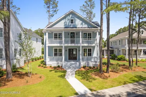 9286 W Lake Rd, Calabash, NC 28467