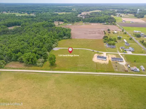 129 Sand Ridge Dr, Beulaville, NC 28518