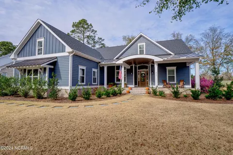 8736 Lowes Island Dr, Wilmington, NC 28411