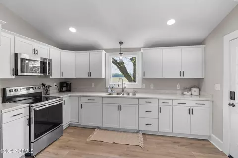 Kitchen - 102 N King St, Bath, NC 27808 photo 1 of 2