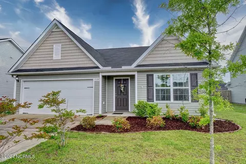 7124 Brittany Pointer Ct, Wilmington, NC 28411