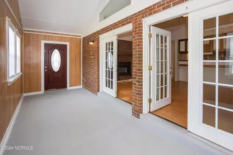 111 Hickory Cir, Hampstead, NC 28443 photo 13