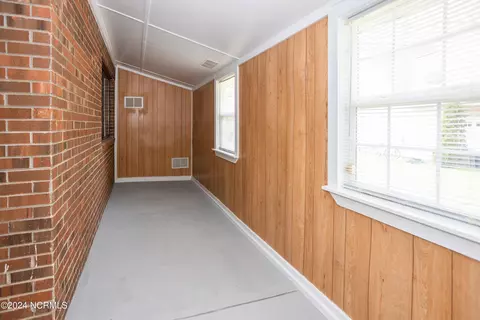 111 Hickory Cir, Hampstead, NC 28443 photo 10