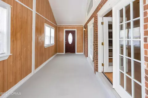 111 Hickory Cir, Hampstead, NC 28443 photo 12