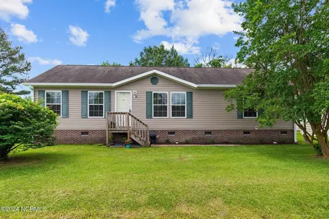 1438 Gold Leaf Dr, Winterville, NC 28590