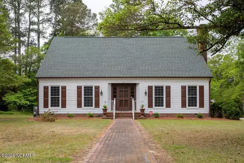 303 S King St, Windsor, NC 27983